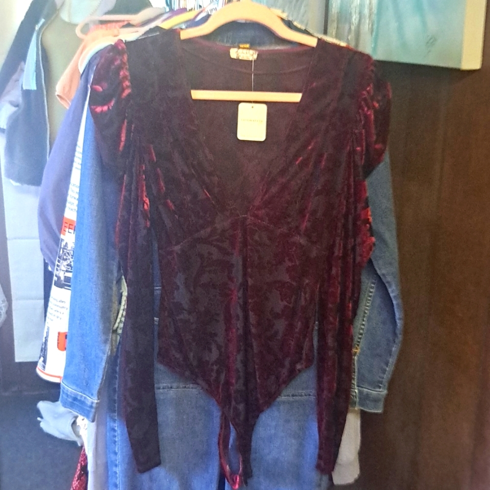 NWT Free people Intimately Body suit size small; snap bottom